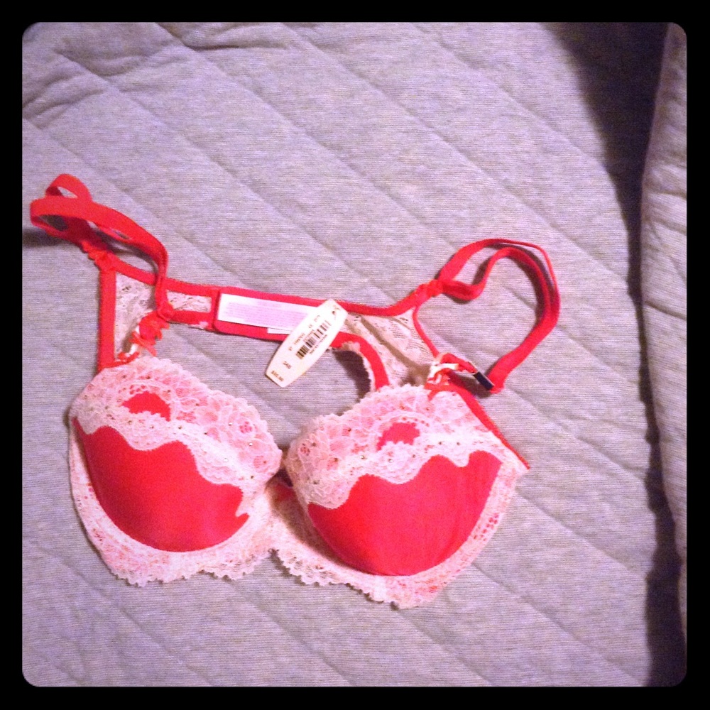 Never Be Worn! Victoria Secret PINK underwire Bra.